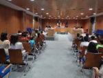 Lee más sobre el artículo Los escolares, protagonistas de una simpática sesión ‘plenaria’ en la que el alcalde ha tomado nota de sus propuestas y respondido a todas sus preguntas