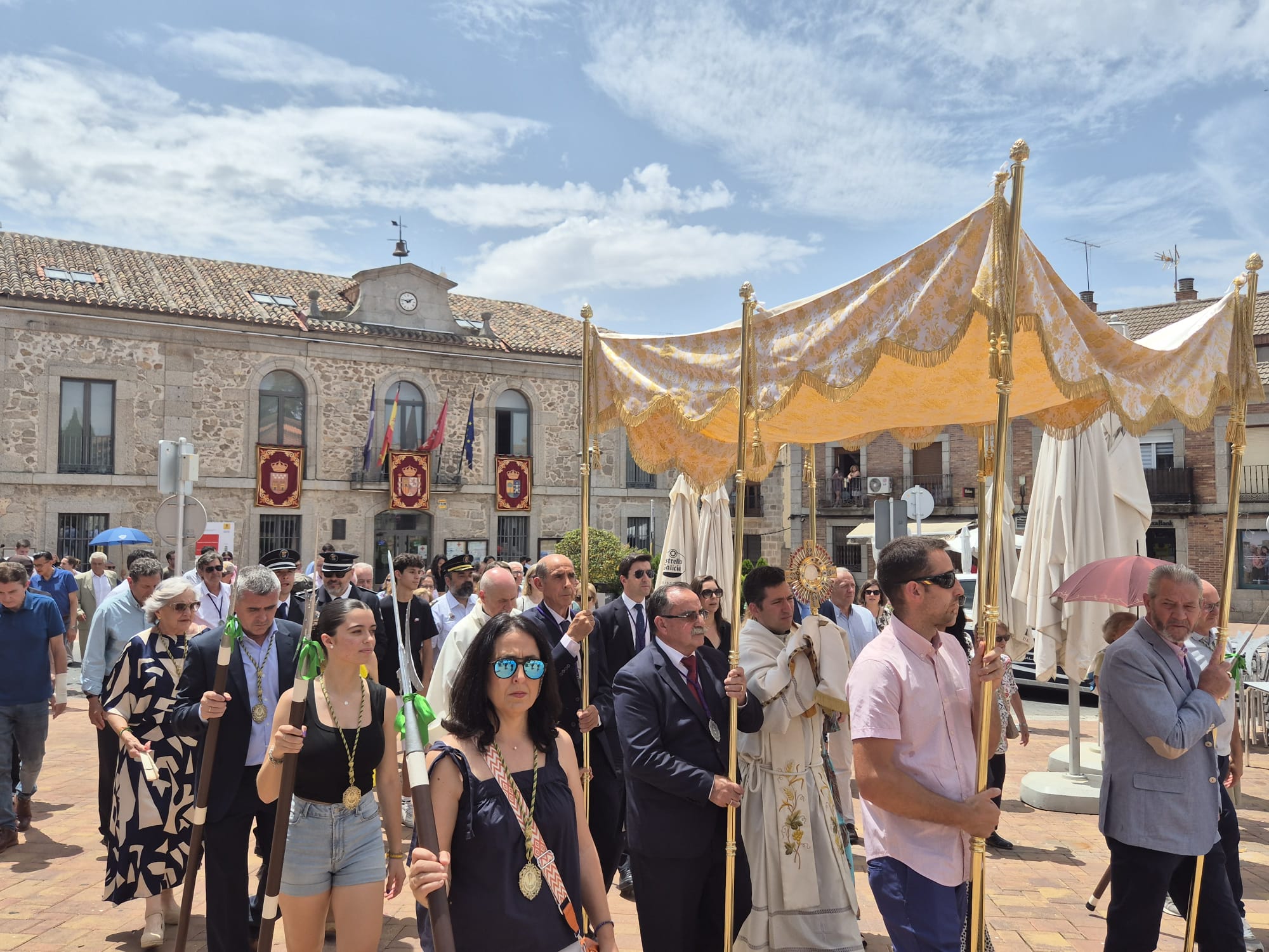 En este momento estás viendo El Corpus Christi también brilla de modo especial en Valdemorillo