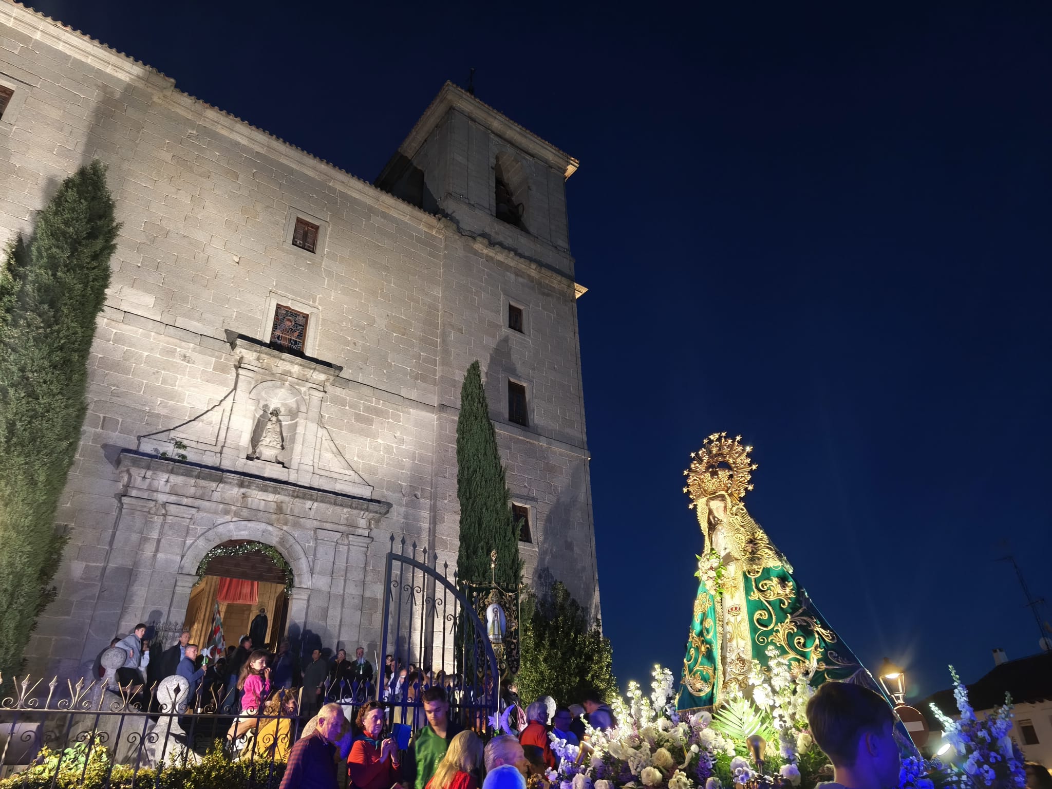 En este momento estás viendo Valdemorillo retoma este domingo el paso de la tradición con la ‘traída’ de la Virgen de la Esperanza
