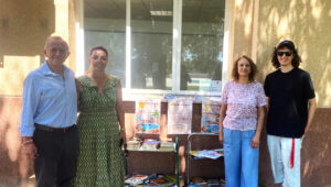 Lee más sobre el artículo Valdemorillo estrena su Bibliopiscina para sumergirse este verano también en la lectura